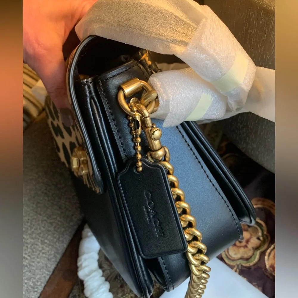 Authentic COACH 1941 calf leather leopard 3 straps turnlock flap Crosb/shoulder. - Picture 5 of 16